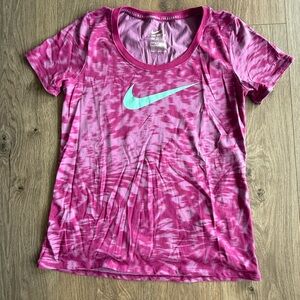 Nike Pink Fitted Short Sleeve T-Shirt